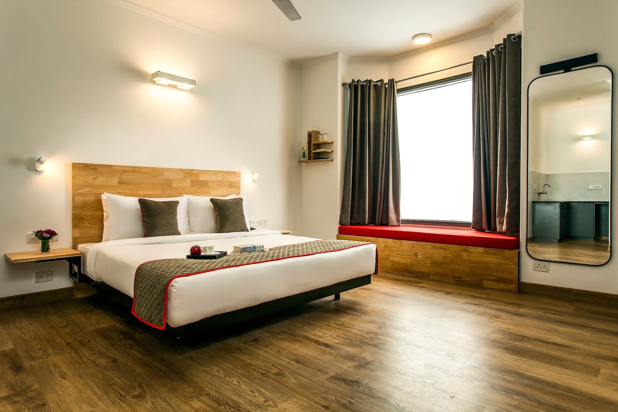 Super Townhouse Mg Road Pune Exterior photo